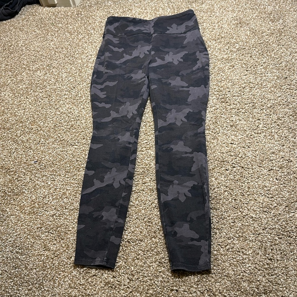 Camo leggings